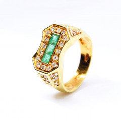Anello scudo svasato smeraldi